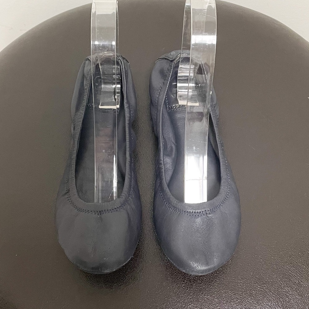 Tory Burch Eddie Navy Blue Leather Ballet Flats 6 M Folding Elastic Rim *No box* - Picture 2 of 10